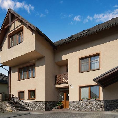 Vila Michal Bešeňová Exteriér fotografie